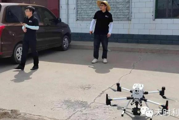 无人机升空助力 禁毒巡查无死角